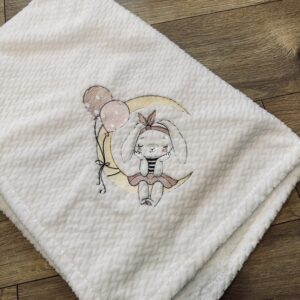 Egyrétegű Babatakaró - Nyuszi lufikkal(halszálka)- ÚJ (fehér )