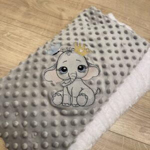 Babatakaró -fiú elefánt(koronával)75*75cm (kedvezményes)